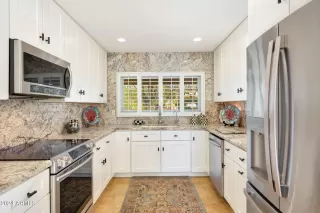 Photo #1: 6788496 Listing