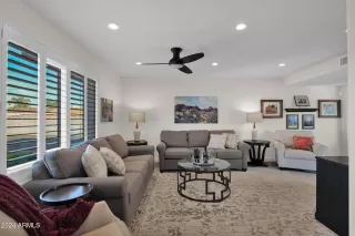 Photo #5: 6789009 Listing