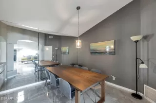 Photo #5: 6789106 Listing