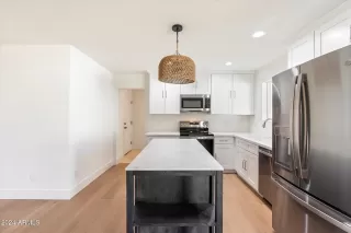 Photo #4: 6789326 Listing