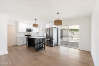 Photo #5: 6789326 Listing