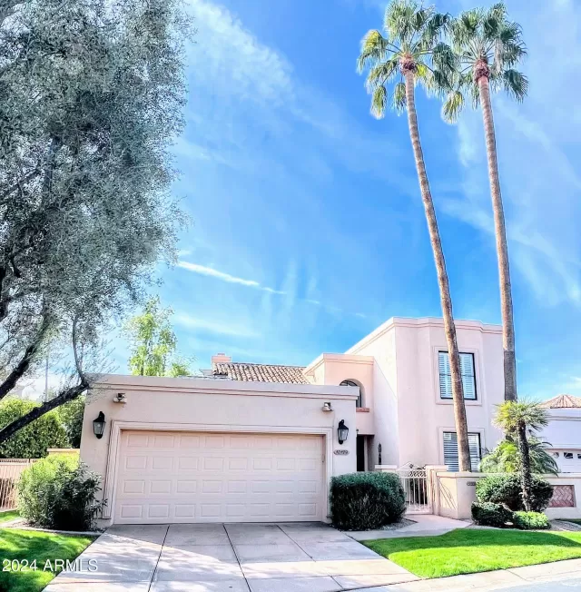 MLS: 6789373 Condo For Sale