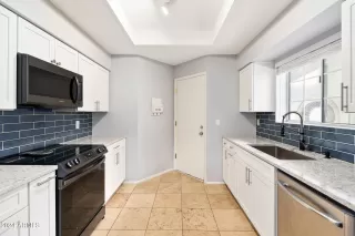 Photo #6: 6789392 Listing 