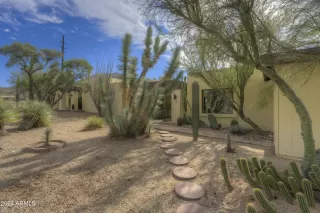 Photo #3: 6789470 Listing