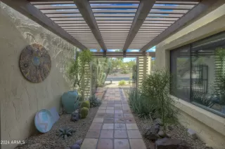 Photo #4: 6789470 Listing