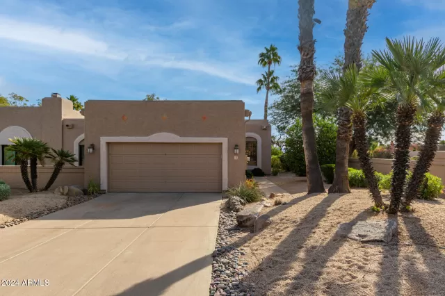 MLS: 6789534 Condo For Sale