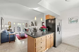 Photo #3: 6789946 Listing