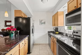 Photo #4: 6789946 Listing