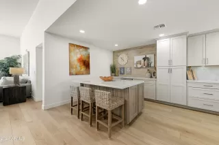 Photo #5: 6790094 Listing 