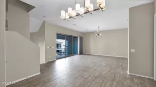 Photo #4: 6790139 Listing