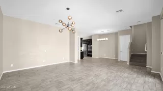 Photo #5: 6790139 Listing