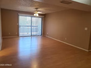 Photo #3: 6790204 Listing