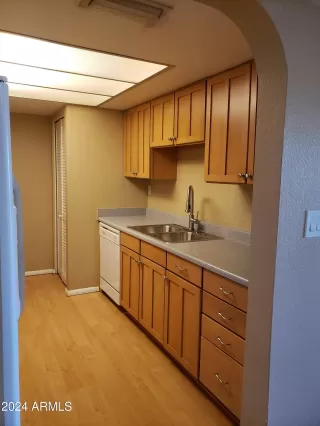Photo #4: 6790204 Listing