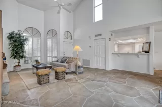 Photo #5: 6790479 Listing