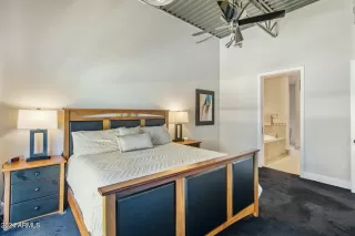 Photo #6: 6790766 Listing