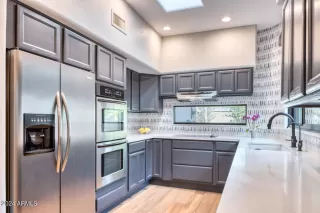 Photo #3: 6790789 Listing 