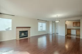 Photo #4: 6790908 Listing