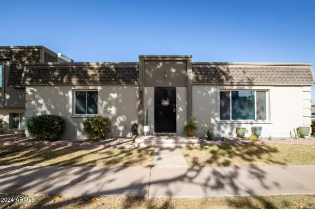 MLS: 6791127 Condo For Sale