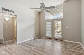 Photo #4: 6791131 Listing 