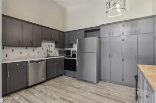 Photo #6: 6791131 Listing 