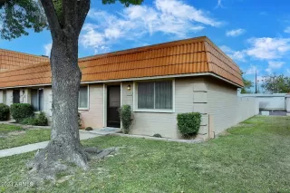 Photo #2: 6791217 Listing