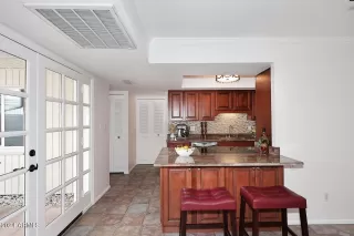 Photo #3: 6791217 Listing