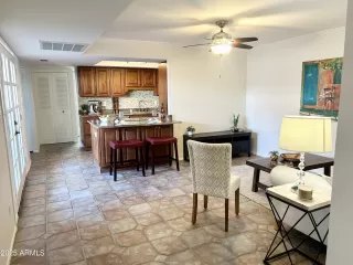 Photo #5: 6791217 Listing