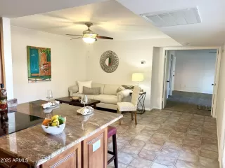 Photo #6: 6791217 Listing