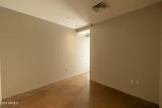 Photo #6: 6791228 Listing 