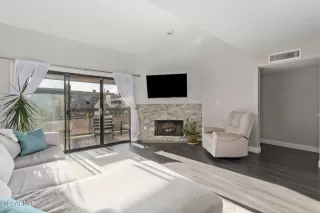 Photo #1: 6791285 Listing