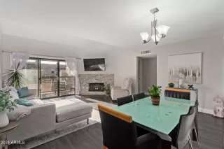 Photo #4: 6791285 Listing