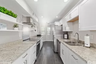 Photo #5: 6791285 Listing