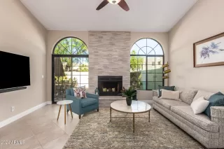 Photo #6: 6791292 Listing