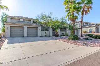 Photo #3: 6791375 Listing