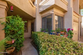 Photo #6: 6791489 Listing