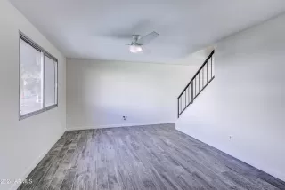 Photo #2: 6791585 Listing