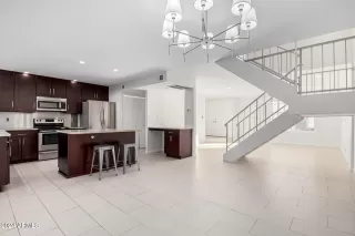 Photo #4: 6791766 Listing