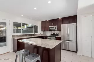 Photo #6: 6791766 Listing