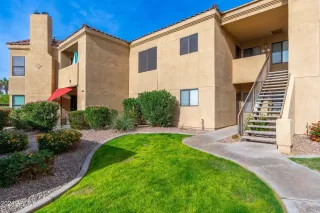 Photo #5: 6791870 Listing