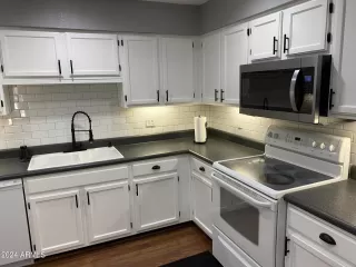 Photo #6: 6792065 Listing