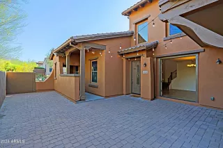 Photo #5: 6792086 Listing