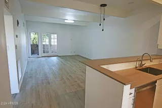 Photo #4: 6792100 Listing 