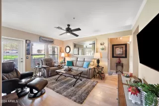 Photo #6: 6792325 Listing 