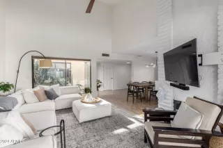 Photo #4: 6792326 Listing