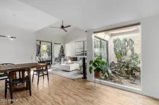 Photo #6: 6792326 Listing