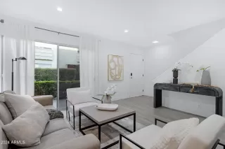 Photo #2: 6792463 Listing