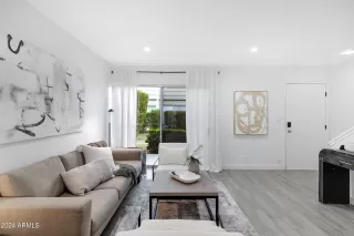 Photo #3: 6792463 Listing