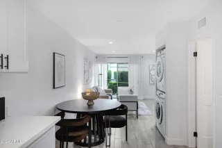 Photo #5: 6792463 Listing