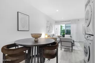 Photo #6: 6792463 Listing