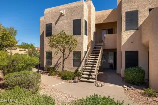 Photo #5: 6792528 Listing